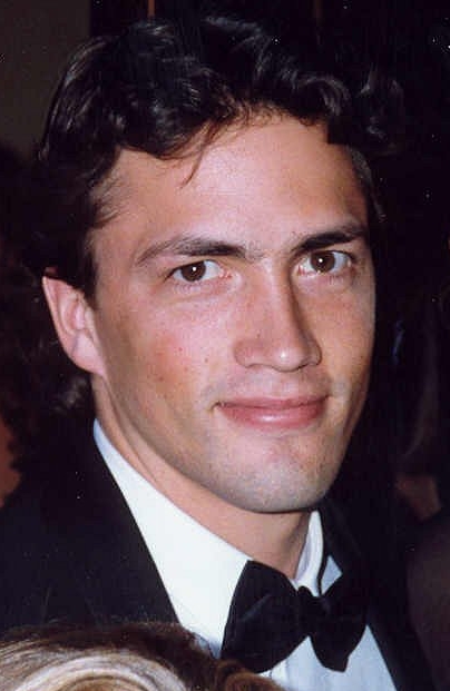 Photo of Andrew Shue